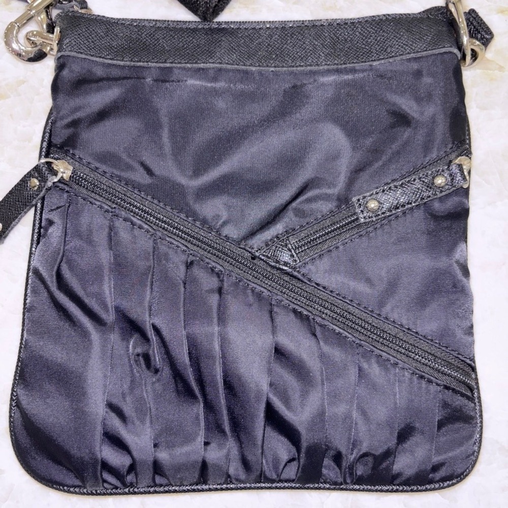 Sondra Roberts Black Nylon Crossbody Bag Adjustable Strap & Multiple Zip Pockets